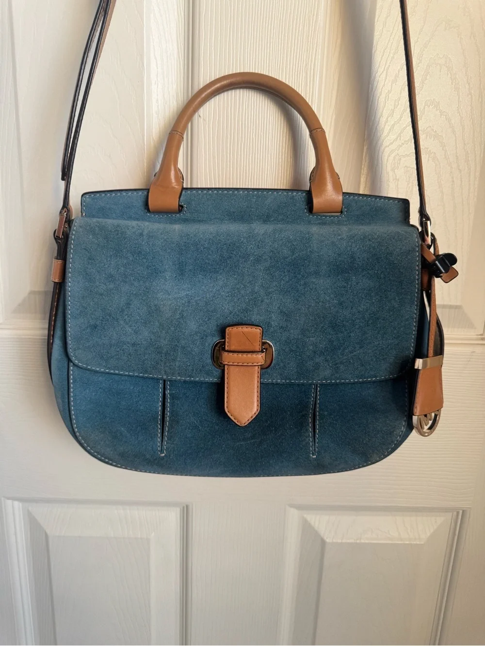 Michael Kors Crossbody Messenger Bag - Picture 3 of 6